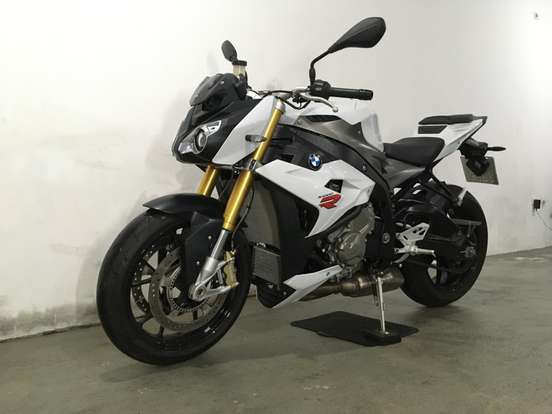 LOTE 006 - BMW S 1000 R 2014