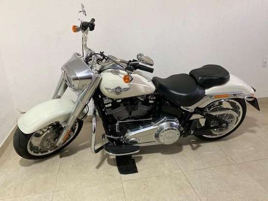 LOTE 017 - HARLEY-DAVIDSON SOFTAIL FAT BOY 2018